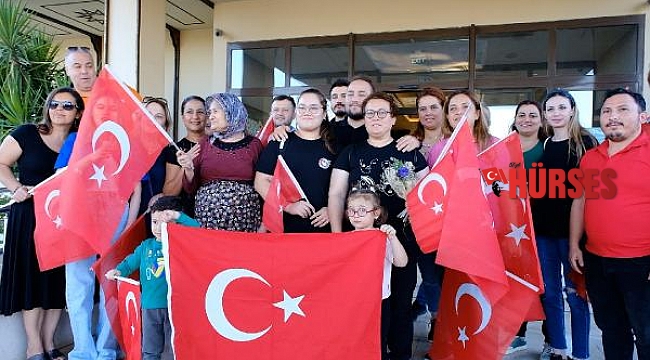 Avrupa şampiyonu Aleyna'ya coşkulu karşılama