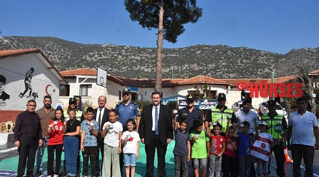 Jandarmadan öğrencilere trafik eğitimi