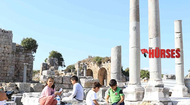 Perge Antik Kenti'nde satranç şenliği