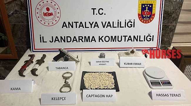 Uyuşturucu madde satan yabancı uyruklu şüpheliden bin 225 adet uyuşturucu hap ele geçirildi