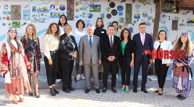3 bin 500 atık parçadan 'Atık Sanat Duvarı' oluşturuldu
