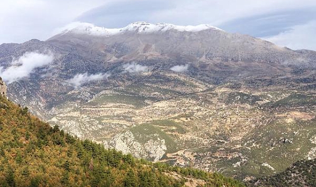 Akdağ' karla kaplandı
