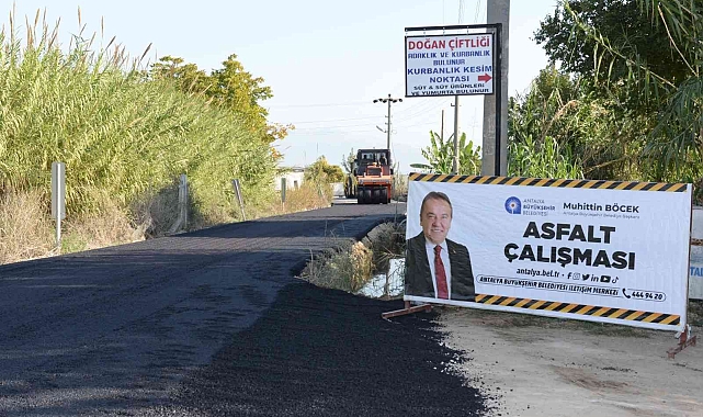 Aksu'da altyapısı tamamlanan yollara sıcak asfalt
