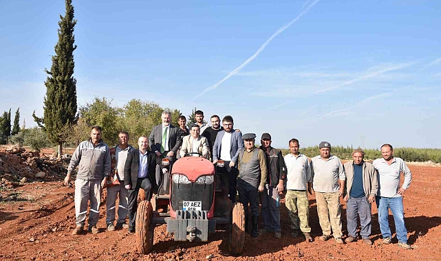 Antalya Orman Çiftliği'nde buğday tohumları toprakla buluştu