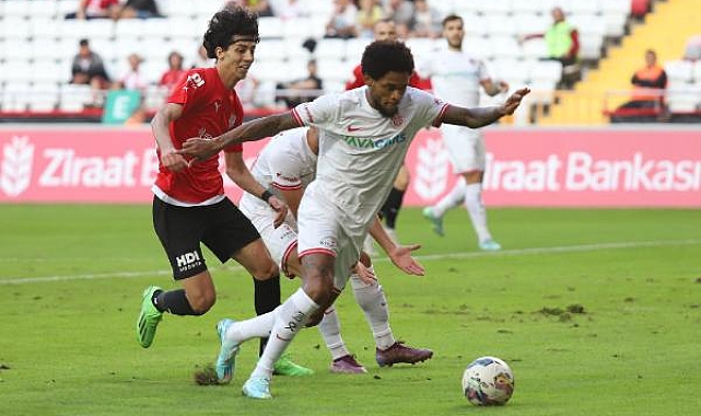 Antalyaspor'da 10 numara giyen bekleneni veremiyor