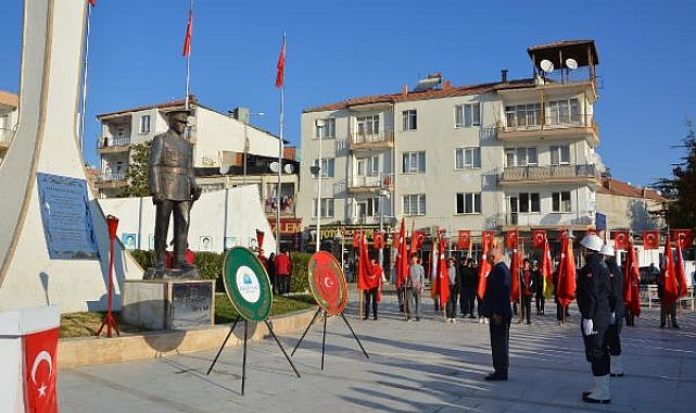 Atatürk Korkuteli'de anıldı