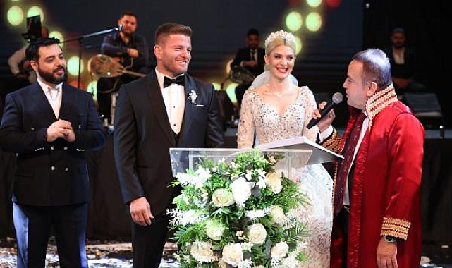 Başpehlivan İsmail Balaban ile İlayda Şeker evlendi