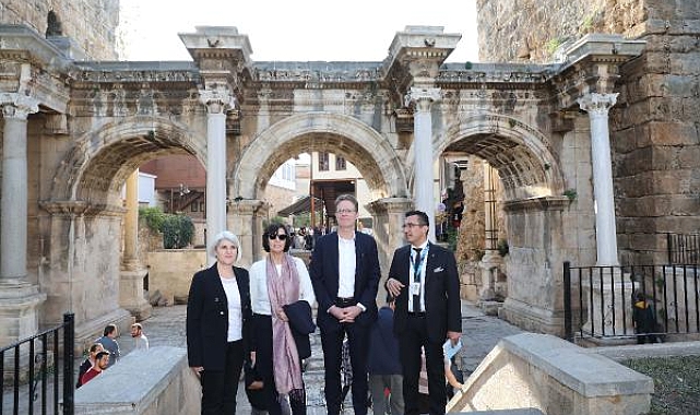 Büyükelçisi Nikolaus Meyer-Landrut'dan Başkan Böcek'e ziyaret