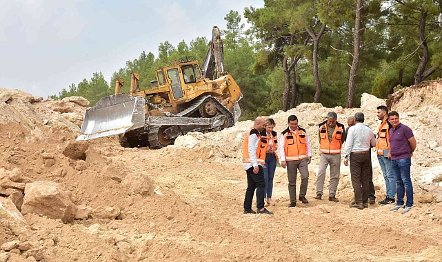 Duacı, Korkuteli ve Çankaya'yı birbirine bağlayacak yol çalışmaları sürüyor