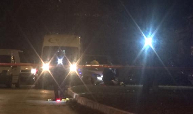 'Dur' ihtarına uymayıp polisle çatıştılar; 1 şüpheli öldü, 2 polis yaralı