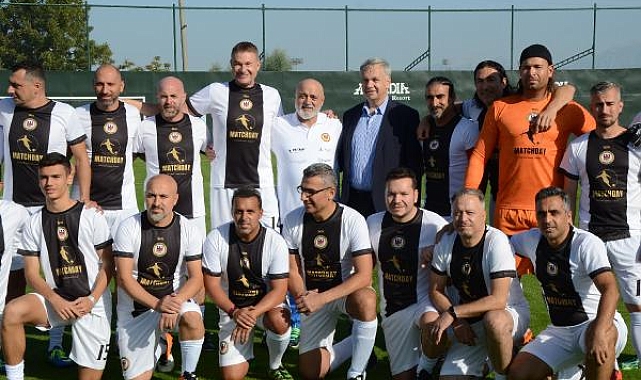 Futbolun şöhretleri Antalya'da buluştu