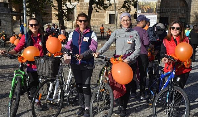 Kadına Şiddet'e karşı pedal çevirdiler
