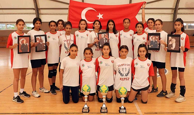 Kepez Hentbol Takımı'nın küçüklerinde hedef şampiyonluk
