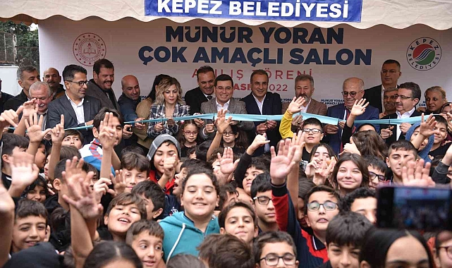 Kepez'den Namık Kemal Ortaokulu'na çok amaçlı salon