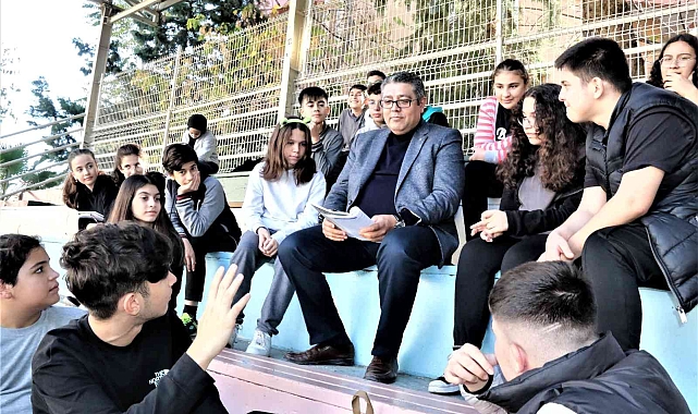 Öğrencilik yaptığı okula müdür oldu, 30 yıl önceki öğretmenleriyle çalıştı