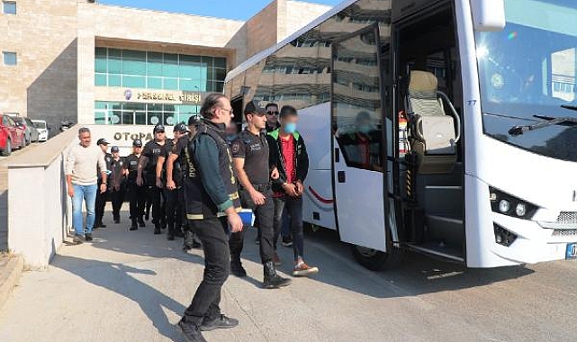 Polisten 'aranan' operasyonu; 117 gözaltı