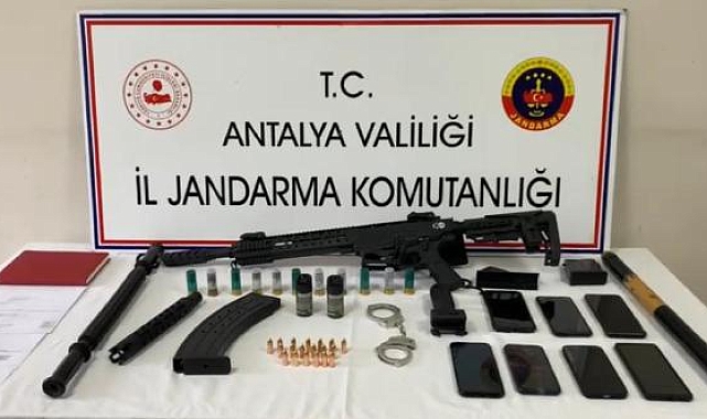 Sahte belgelerle otel işgal eden suç örgütüne operasyon; 6 gözaltı