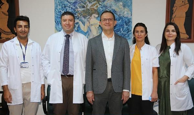Tek yumurta ikizleri, anne karnında müdahaleyle tedavi edildi