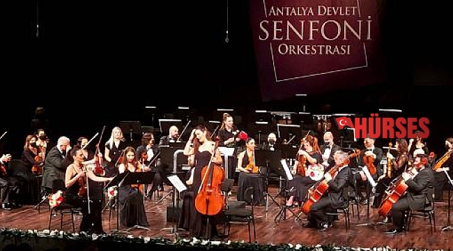 Üç solistten konser