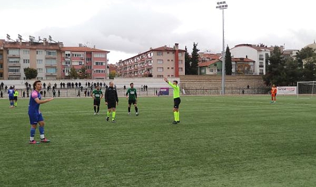 4 kırmızı kartlı olaylı maçta kazanan çıkmadı