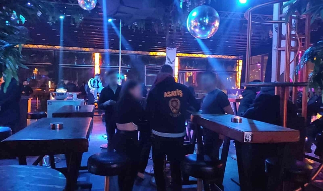 Antalya'da 7 ilçede eş zamanlı denetimde, aranan 8 şahıs yakalandı