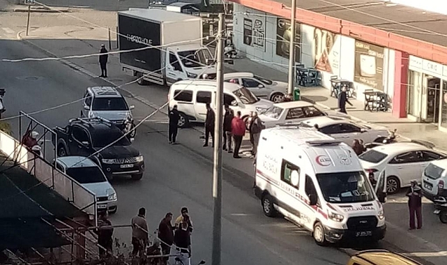 Antalya'da hasta almaya giden ambulans otomobille çarpıştı