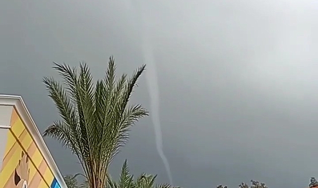Antalya'da korkutan hortum kamerada
