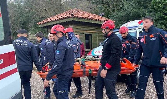 Antik kentin surlarından düşen Rus turistin ayağı kırıldı