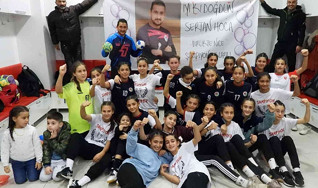 Antrenöre çifte kutlama