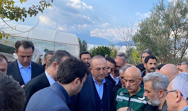 Bakan Kirişci: "Burası afet bölgesi ilan edilmişken sorunları çözeceğiz, unutan bir bakan olarak tarihe geçmek istemiyorum"