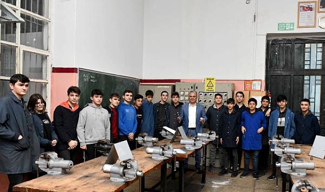 Başkan Uysal, gençlere seslendi: Çok değerlisiniz