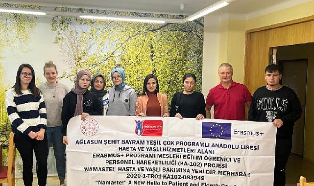 Burdurlu öğrenciler Çekya'da stajda