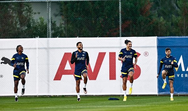 Fenerbahçe, Antalya kampındaki ilk çalışmasını gerçekleştirdi
