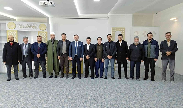 Hafızlık eğitimini tamamlayan 6 öğrenciye belgeleri verildi