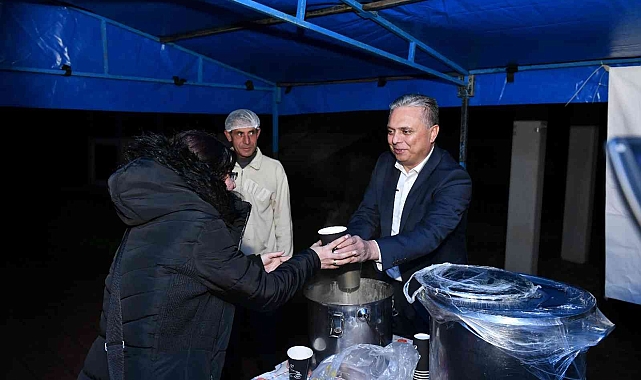 Muratpaşa'da her gün iki noktadan sıcak çorba