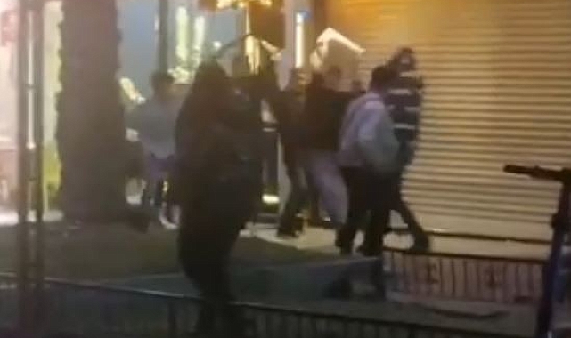 Tartıştıkları gencin kafasında sandalye kırdılar
