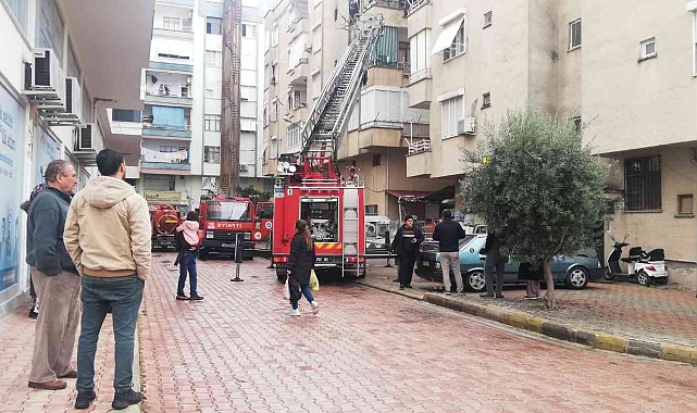 Yanan evinin son halini görünce fenalık geçirdi