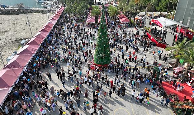 Yerleşik yabancılar Yeni Yıl Pazarı'nda buluştu 