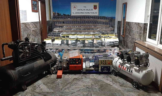 Antalya'da kaçak sigara operasyonu