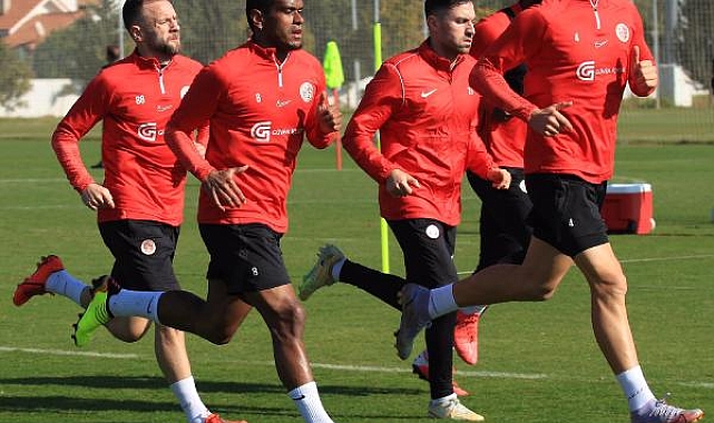 Antalyaspor'da transfer hareketliliği