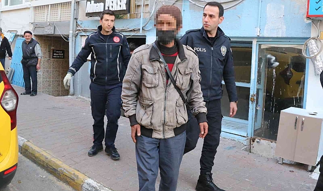 Barınmak için girdiği depoda mahsur kaldı, itfaiye tarafından kurtarıldı