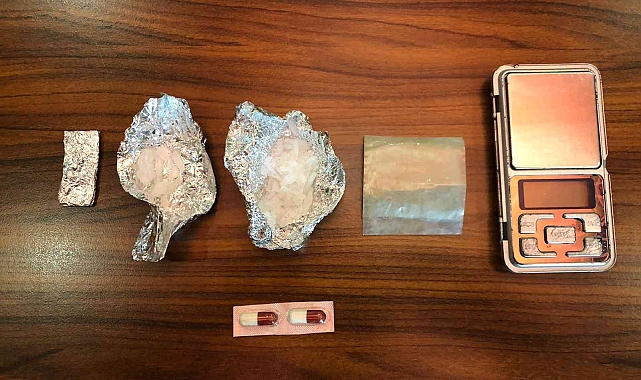 Evinde uyuşturucu madde çıkan zehir taciri tutuklandı