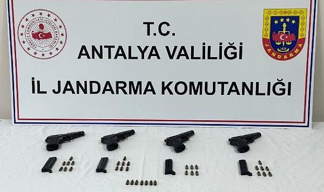 Haciz yapılan otelde ruhsatsız tabanca ele geçirildi