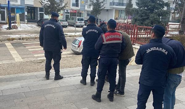 Hırsızlık zanlıları tutuklandı