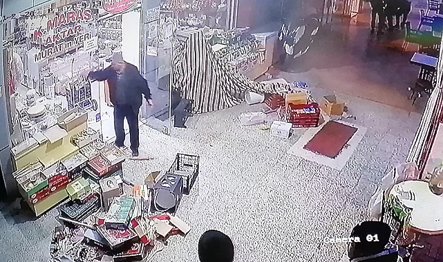 İşyerlerinin kapı tokmaklarını kırdı, baharat tezgahını dağıttı