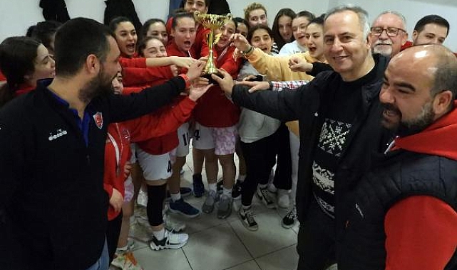 Kepez'in basketbolcu kızları yine şampiyon