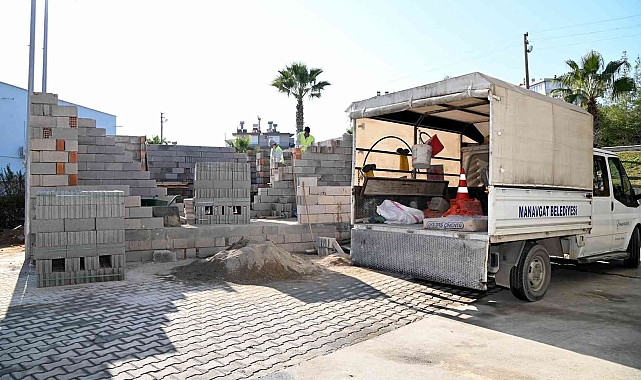 Manavgat Belediyesi sarılar pazarını yeniliyor