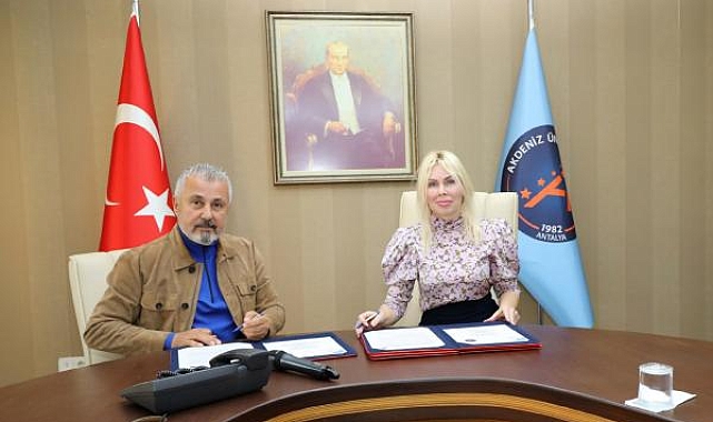 Manavgat'ın Atatürk Anıtı'nı AÜ Güzel Sanatlar yapacak