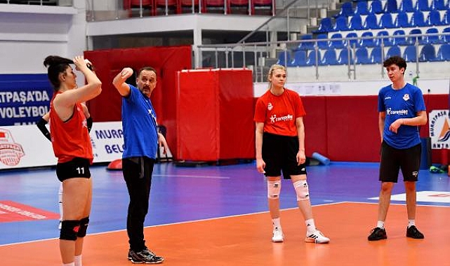 Muratpaşa'nın Sultanları, lider Göztepe'yi ağırlayacak