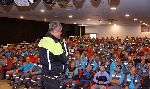 Polis, belediye personeline "şüpheli şahıs ve paket" eğitimi verdi